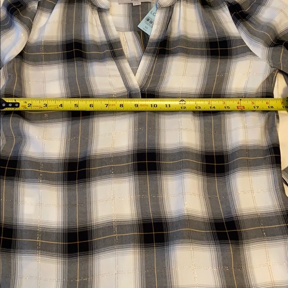 LOFT PETITE PLAID SPLIT NECK TUNIC BLOUSE - Picture 11 of 13